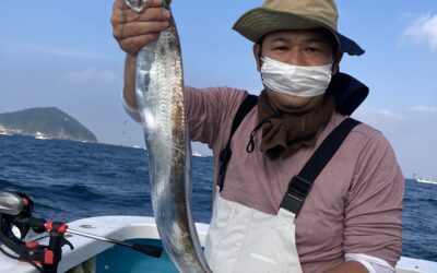 １０月２日　日曜日　タチウオ船