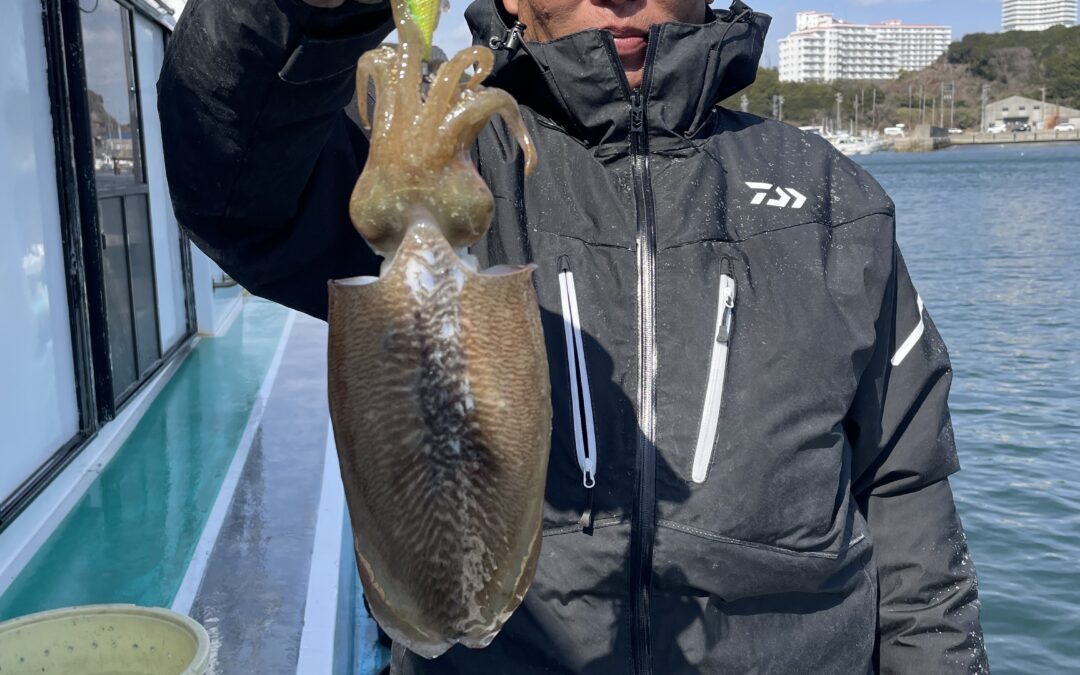 ３月８日土曜日　コウイカ船