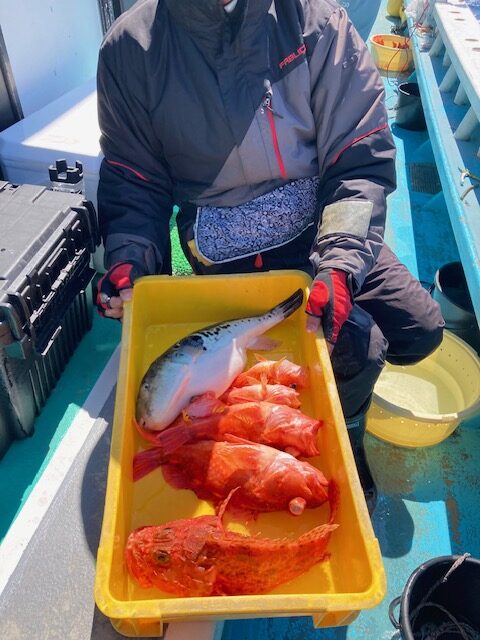 ３月１５日日曜日　中深海　オニカサゴ船